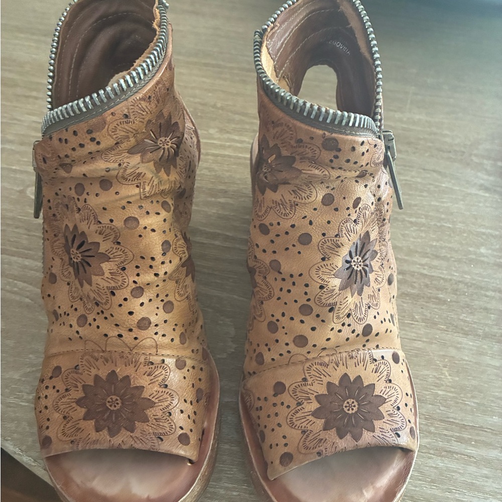 Floral A.S. 98 Cutout Tan Leather Peep-Toe Booties